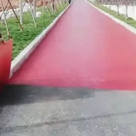 毕节​ 彩色路面喷涂翻新是一种低成本